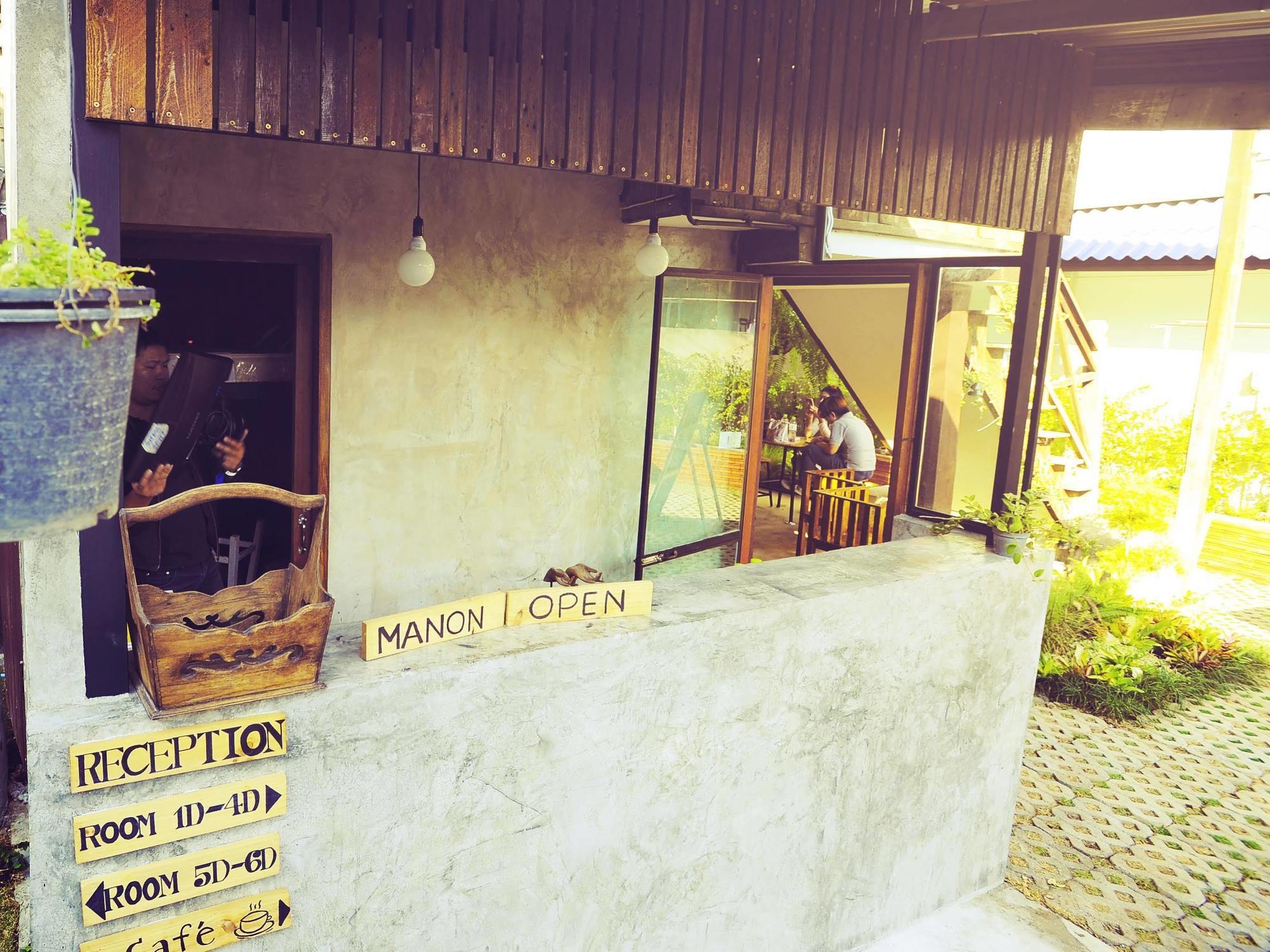 Manon Hostel Chiang Mai Esterno foto