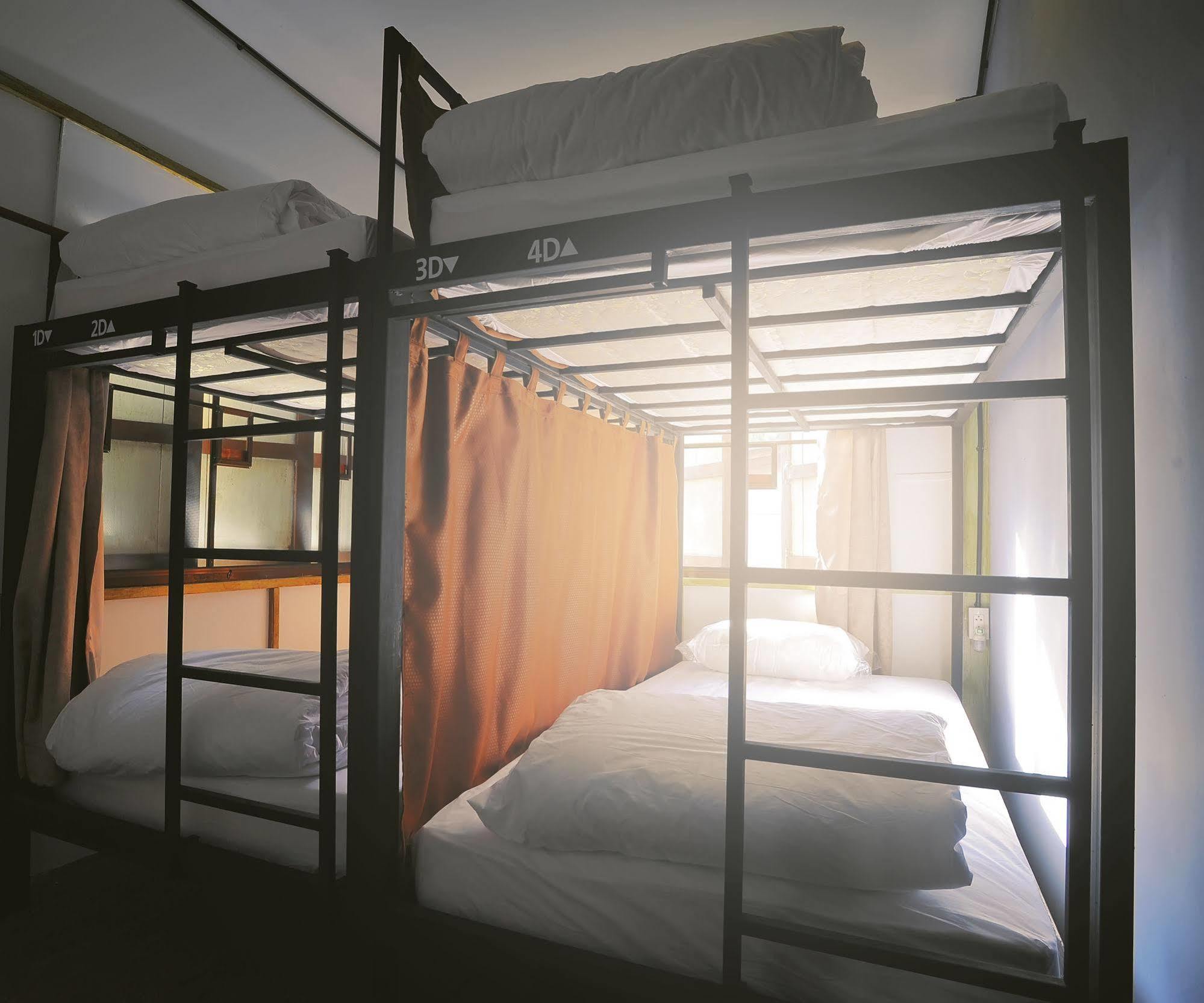 Manon Hostel Chiang Mai Esterno foto