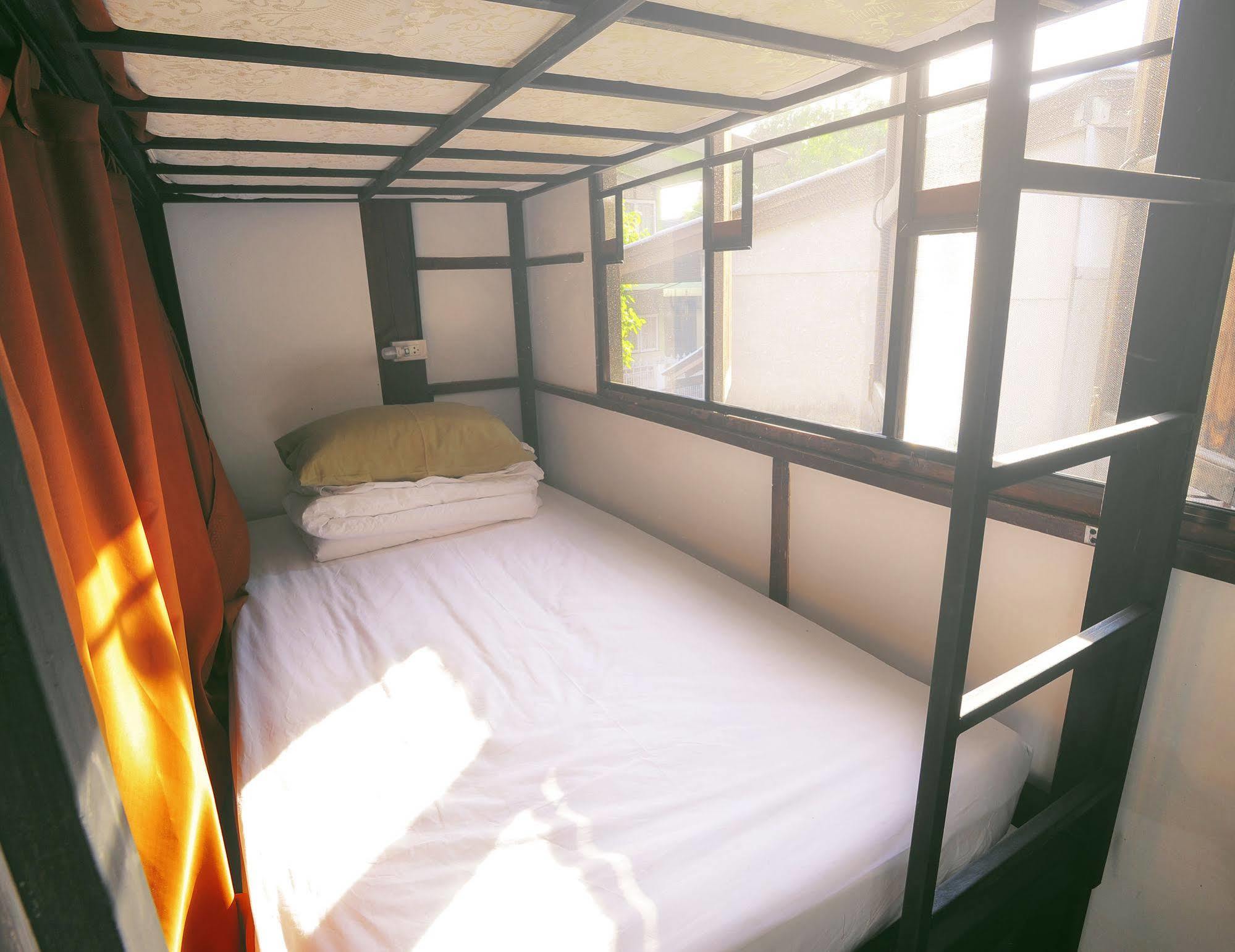 Manon Hostel Chiang Mai Esterno foto