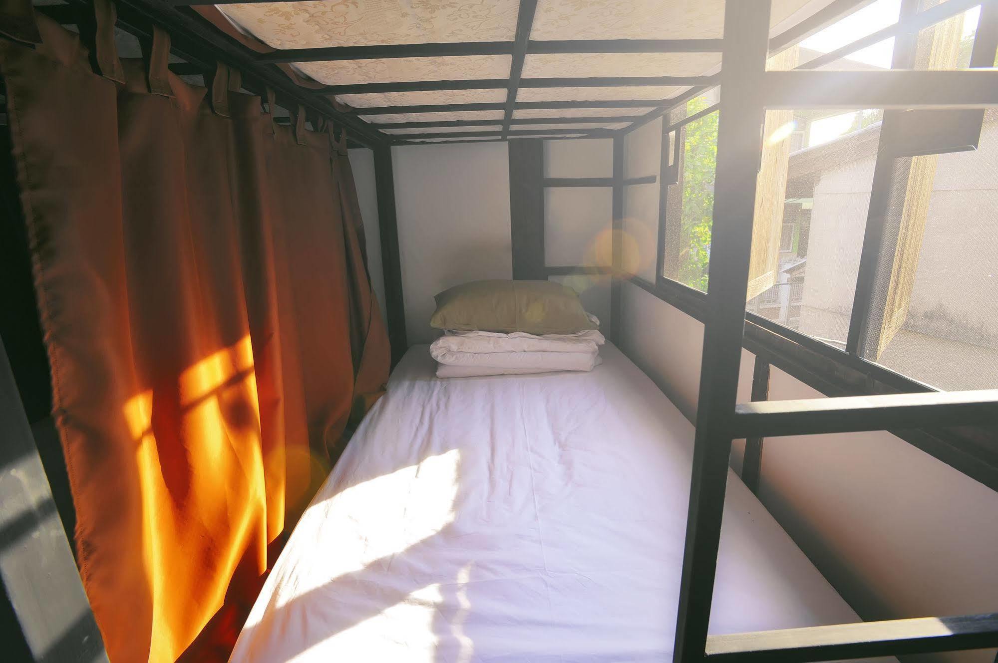 Manon Hostel Chiang Mai Esterno foto